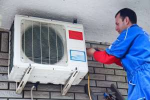 Replacing outdated thermostats with smart models | HVAC Services